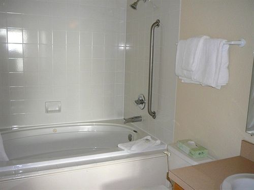 Whale Pointe - Ocean Front 2 Bedroom 2 Bath - Assignment 2 ดีโพเบย์ ภายนอก รูปภาพ